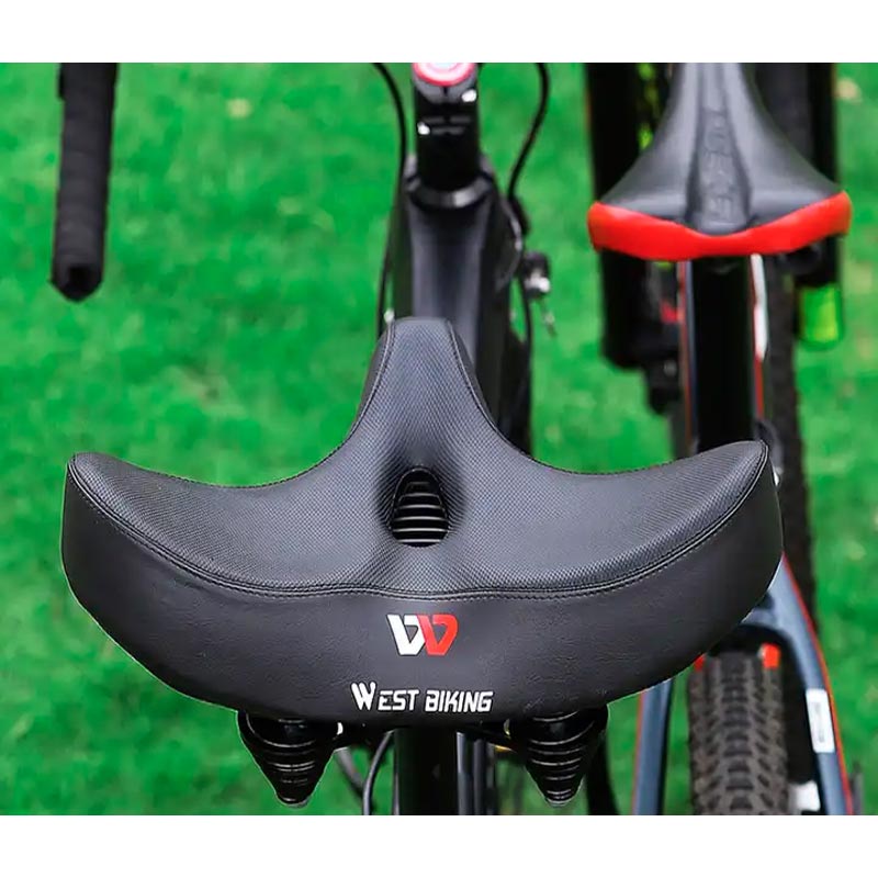 Ergonomic, breathable saddle for road bikes